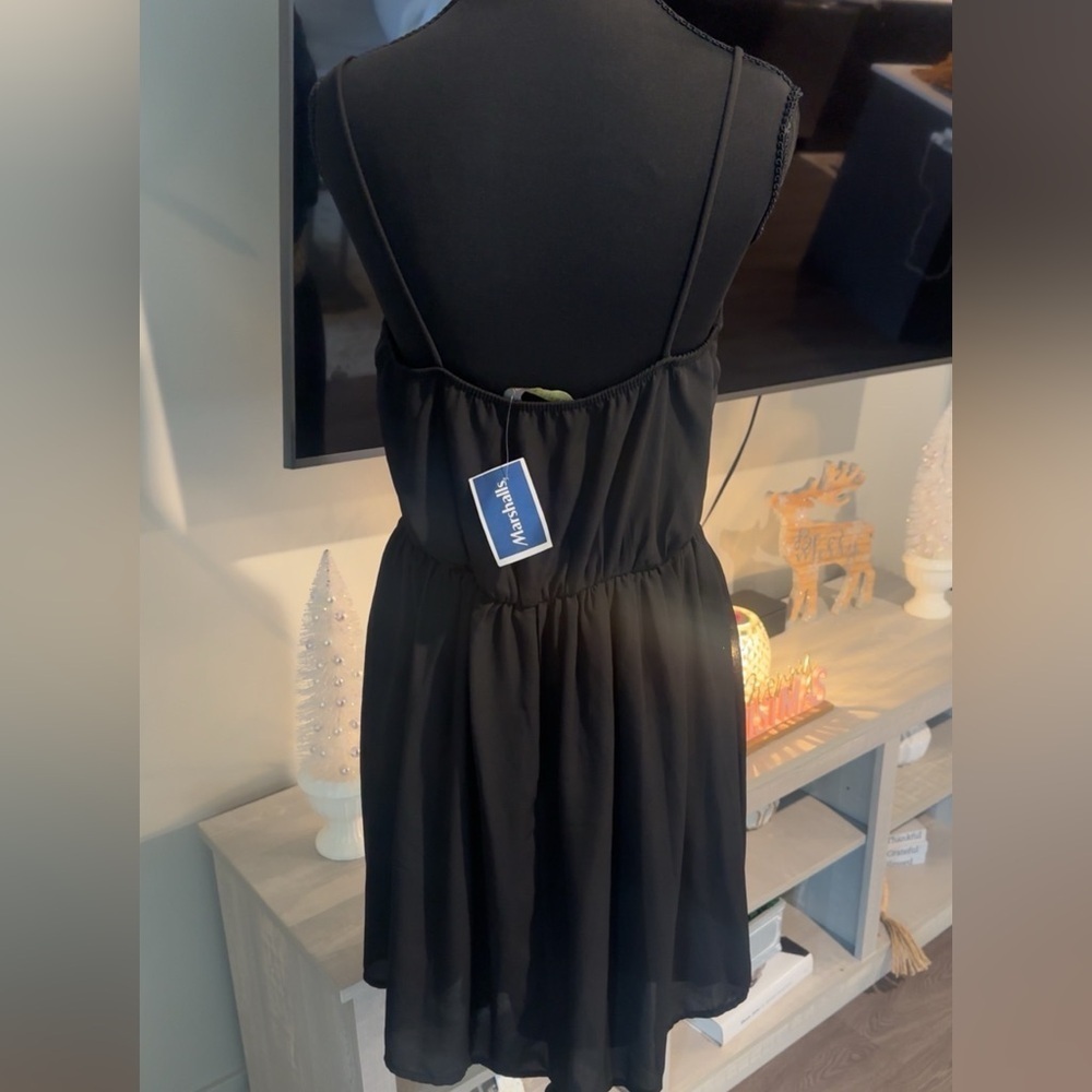 NWT Elegant Black Dress with Lace Detail - Picture 2 of 3